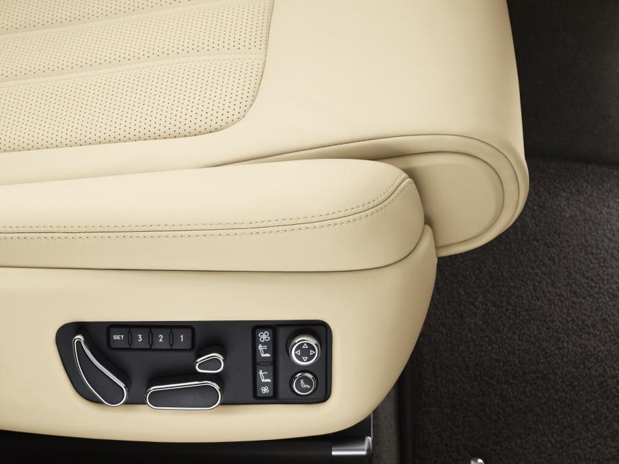  Bentley Continental GTC 2011 года  (фото 79 из 167)